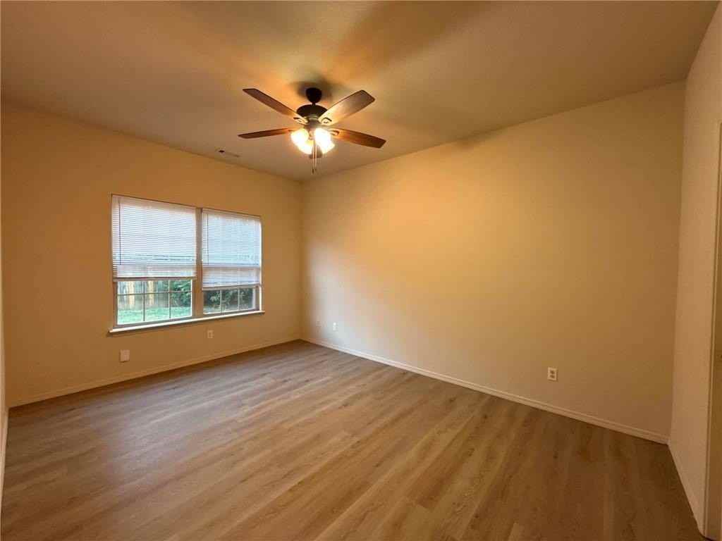 3101 Sw Amberwood Ave #2 - Photo 3 of 11