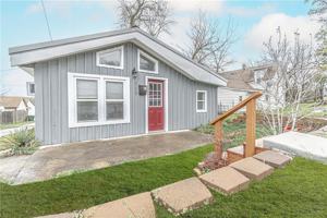 featured image of 210 Chapman St