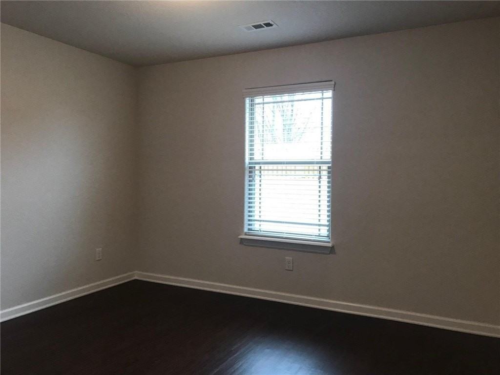 618 Eagle Dr - Photo 5 of 12