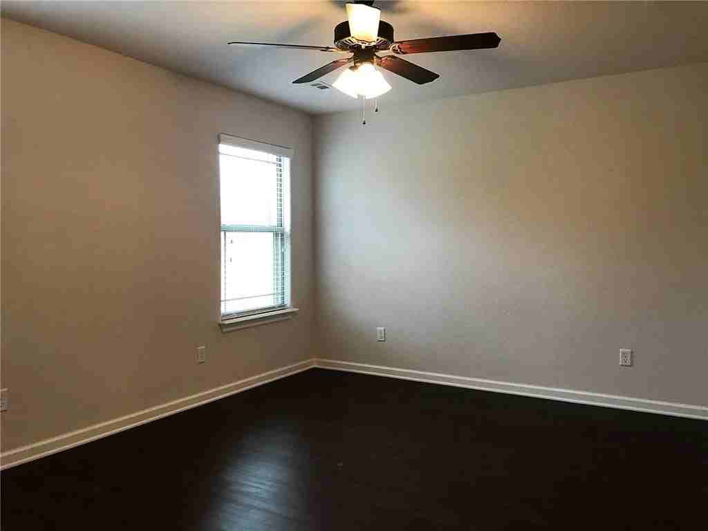 618 Eagle Dr - Photo 7 of 12