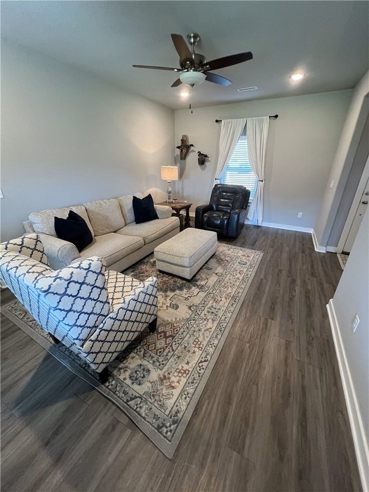 307 N Wyandotte St - Photo 5 of 30