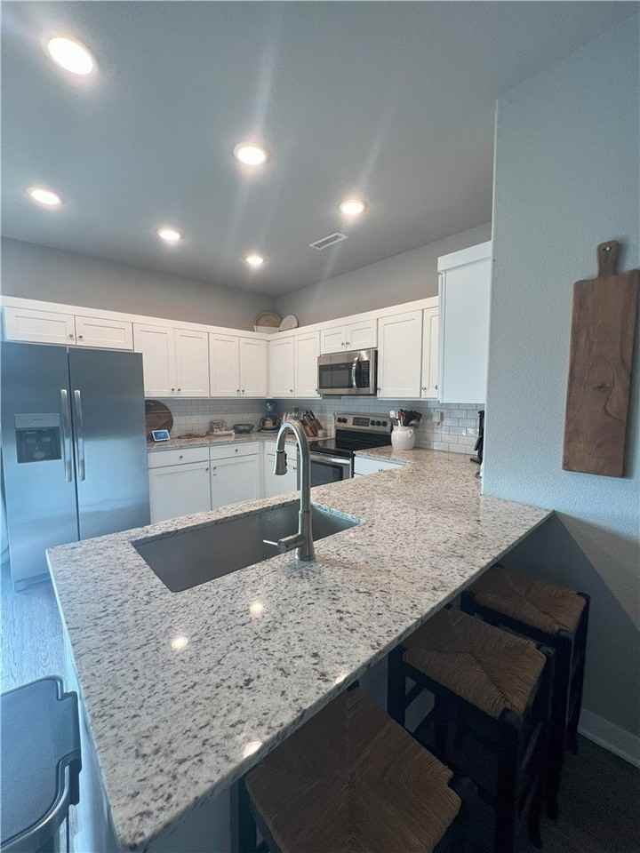 307 N Wyandotte St - Photo 6 of 30