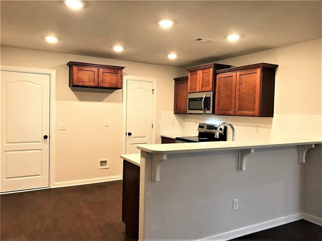 1302 Eagle Ct - Photo 5 of 14