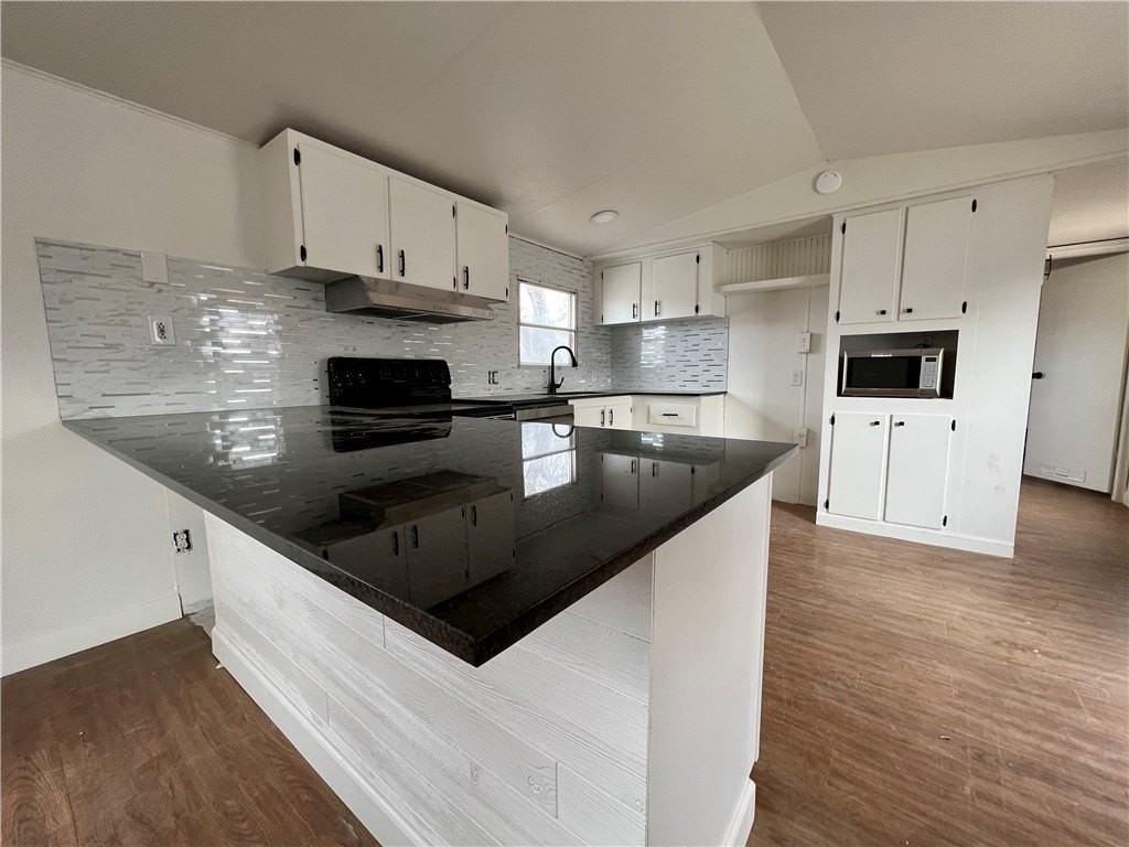 3201 W Don Tyson Pkwy #B - Photo 3 of 5
