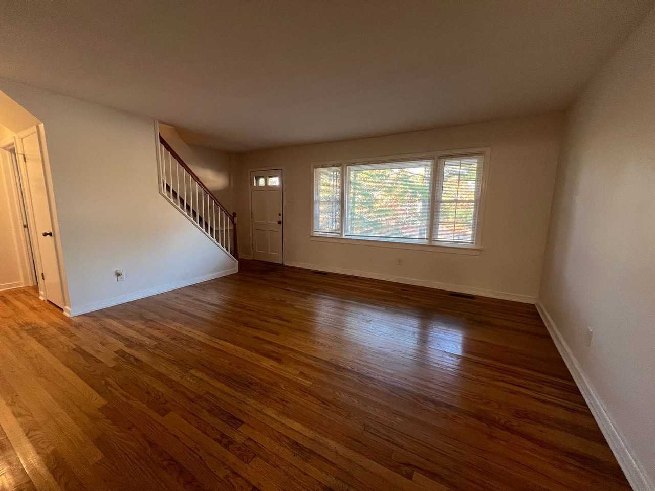 9623 Quioccasin Rd - Photo 6 of 28