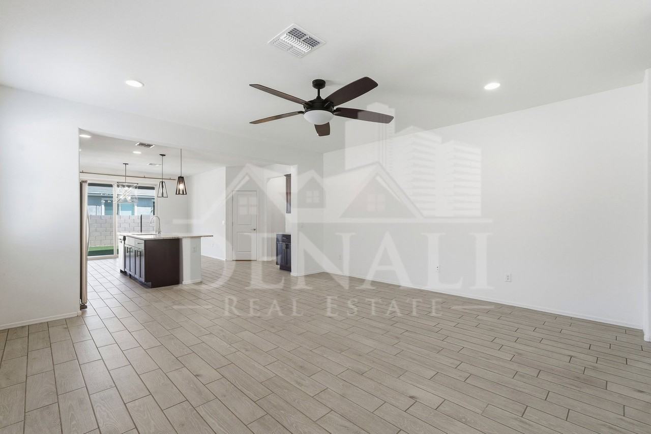 1016 W Calle Nicoya - Photo 4 of 36