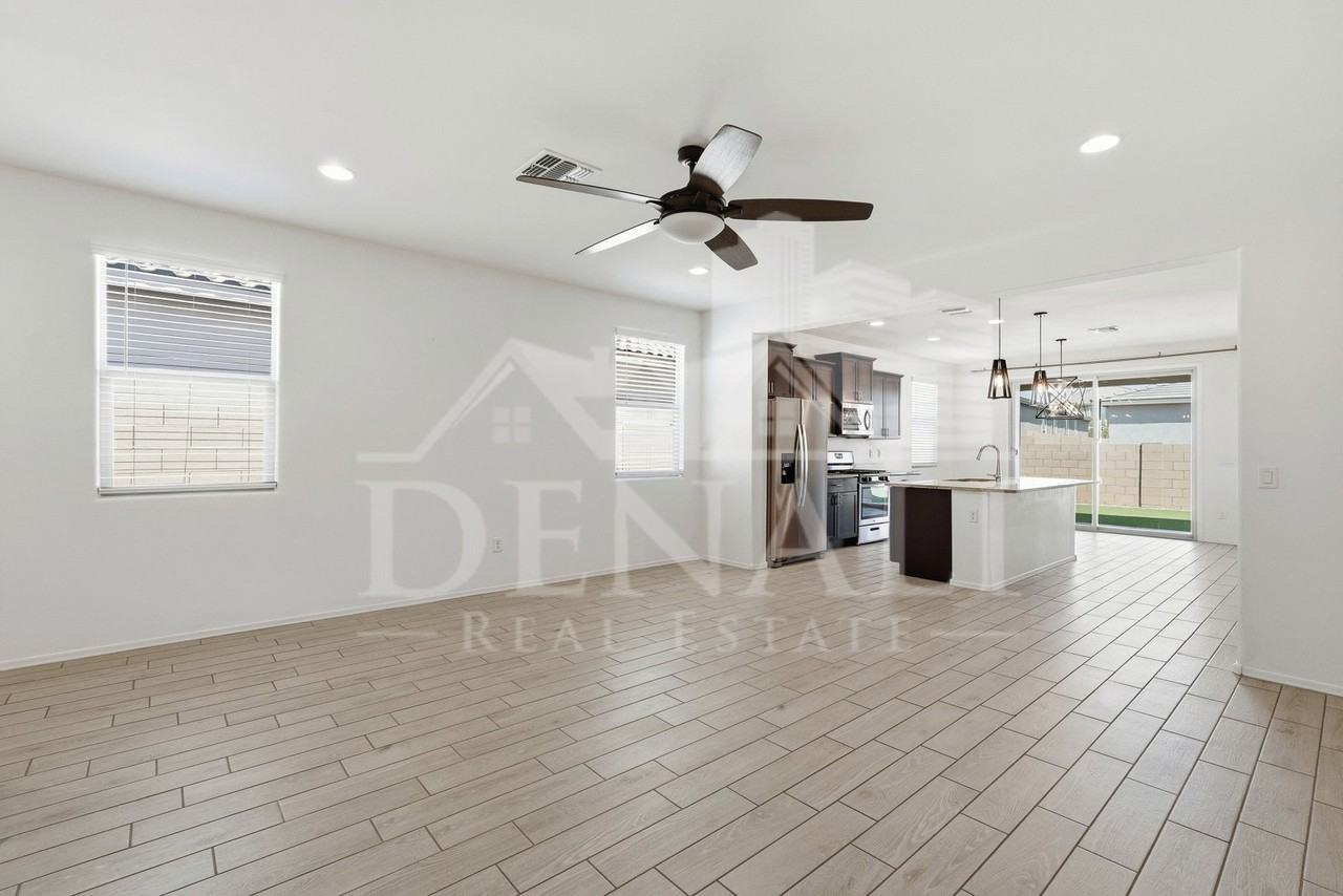 1016 W Calle Nicoya - Photo 5 of 36