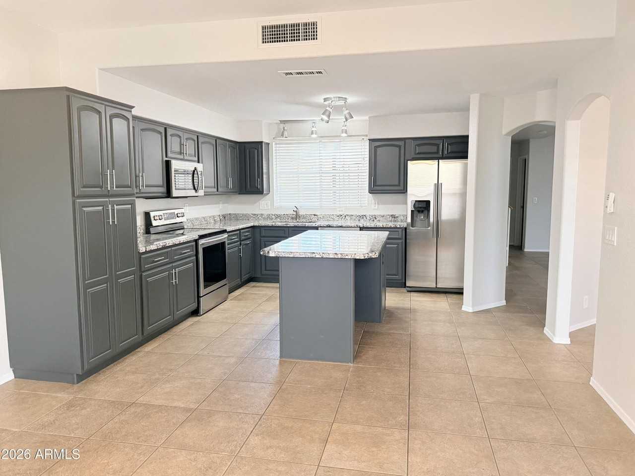 325 W Le Marche Ave - Photo 4 of 32