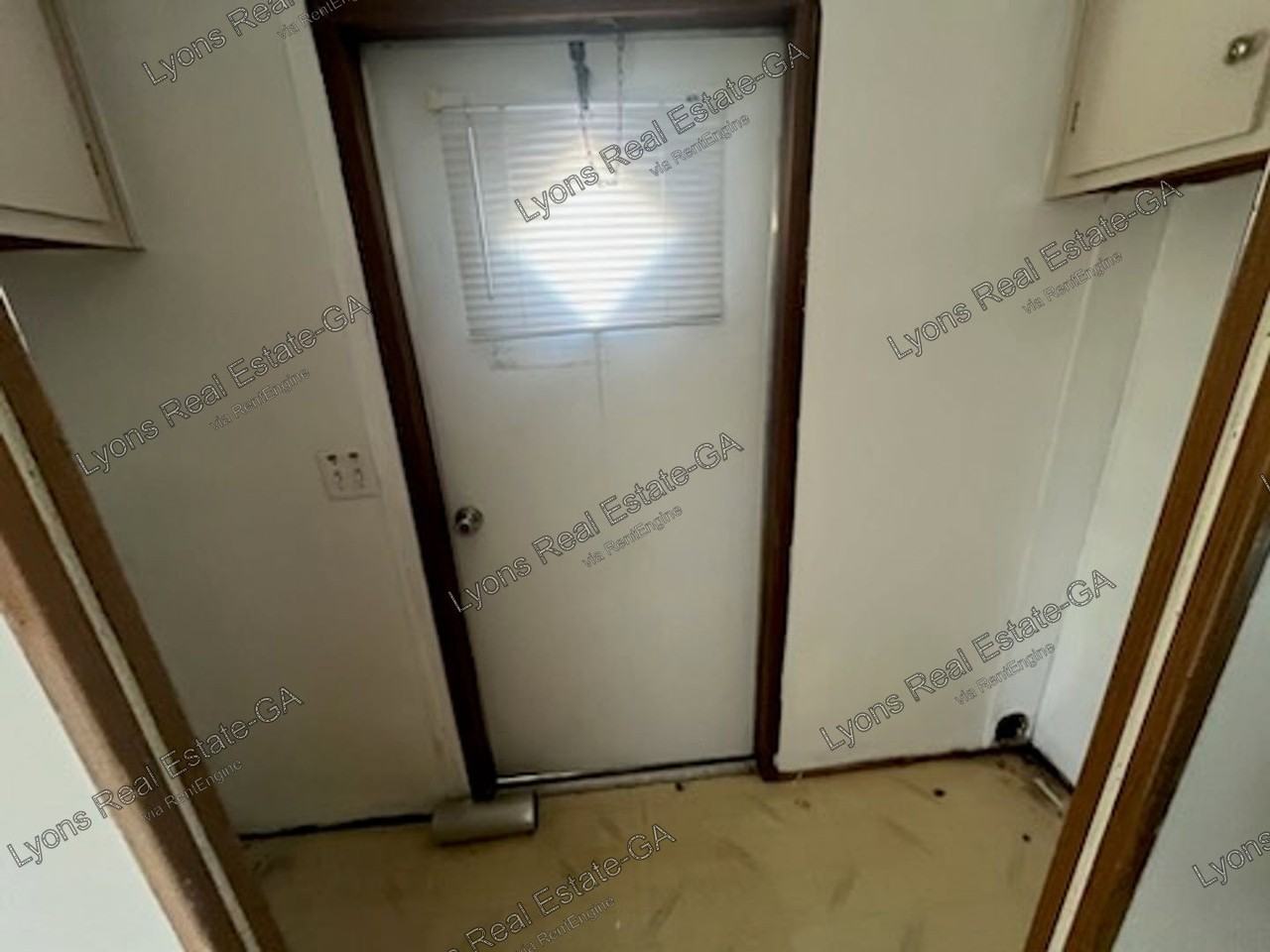 1632 Pine Top Trl - Photo 4 of 10