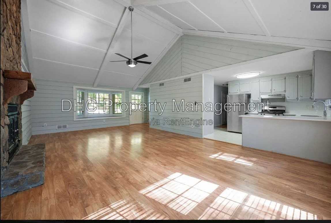 2966 Brookridge Ct - Photo 2 of 28