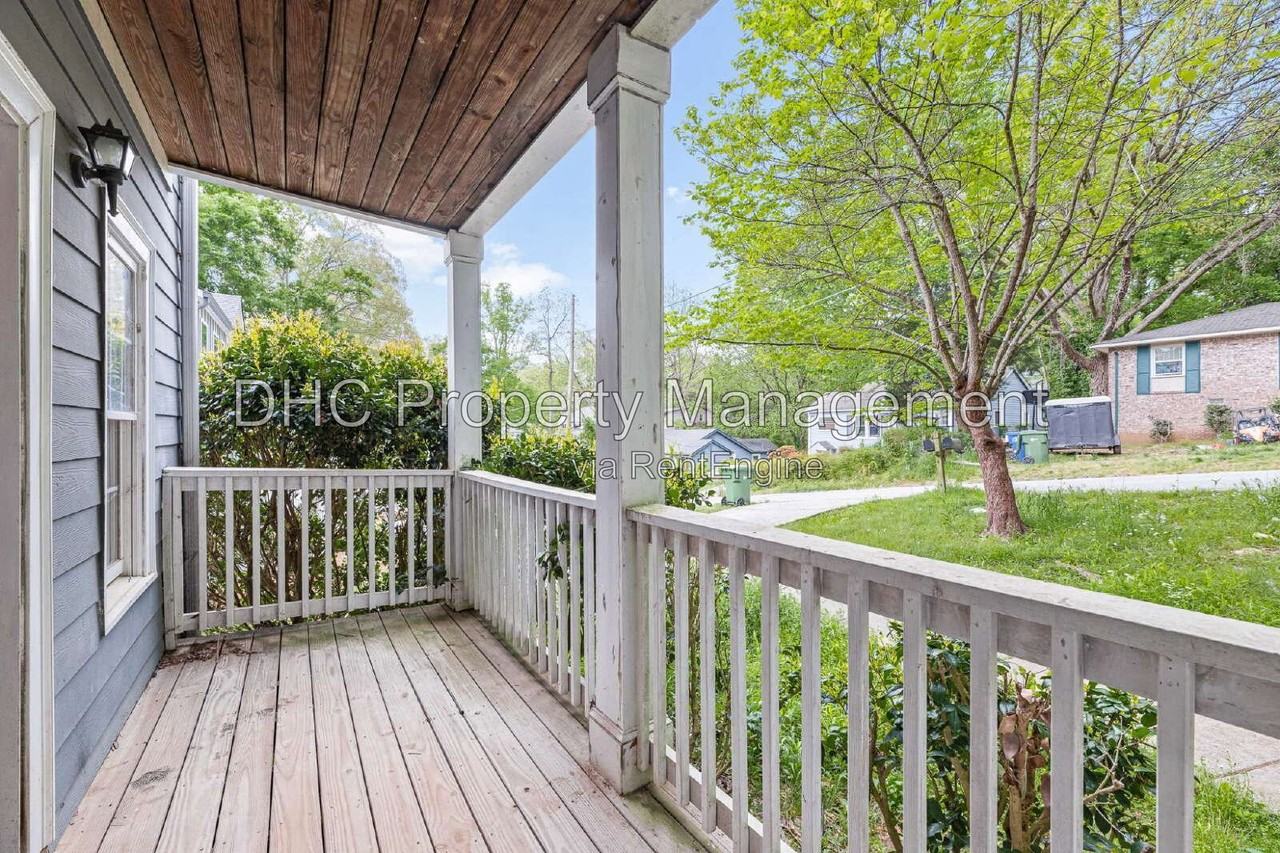 1145 Lookout Ave Nw #A - Photo 2 of 10