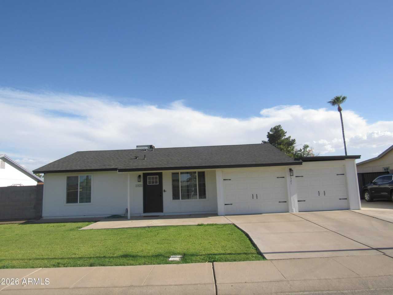 1521 W Marlboro Dr - Photo 2 of 23