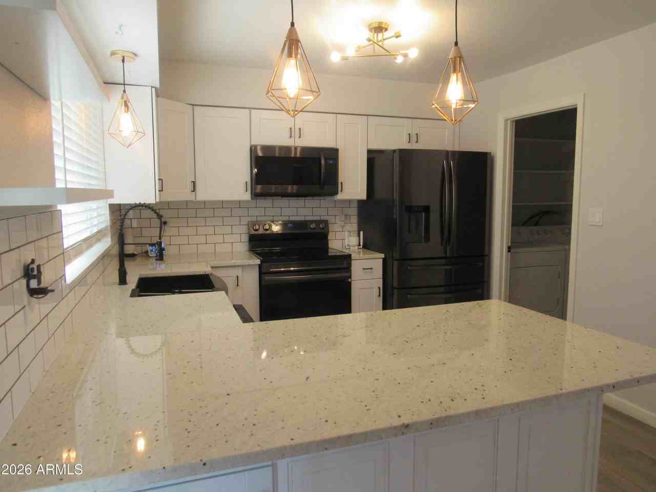 1521 W Marlboro Dr - Photo 7 of 22
