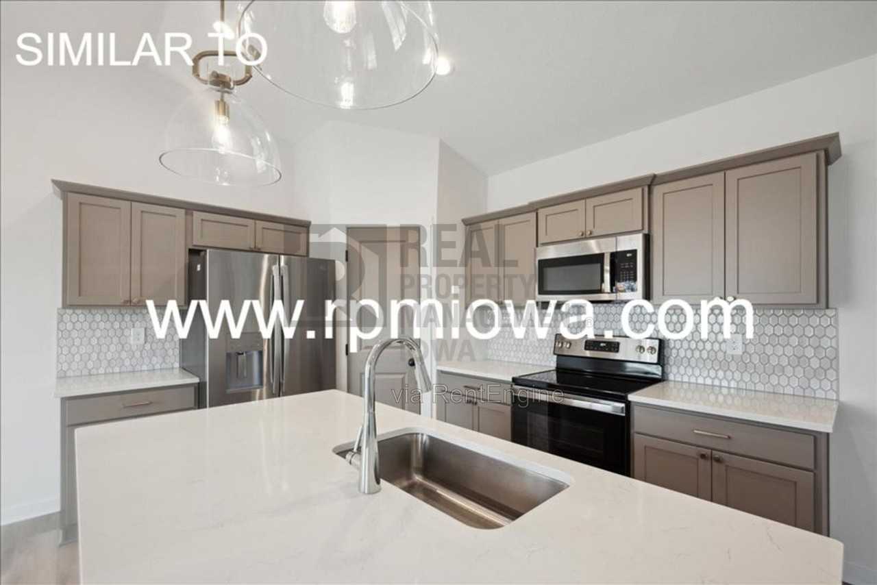 4616 Nw 17th St - Photo 6 of 20