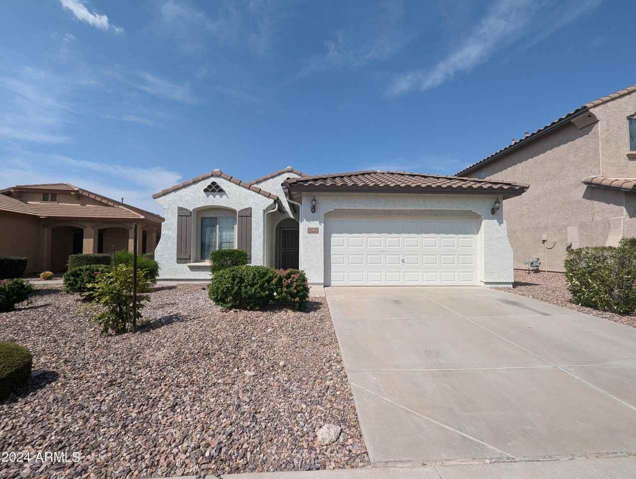 2363 N Smithsonian Dr