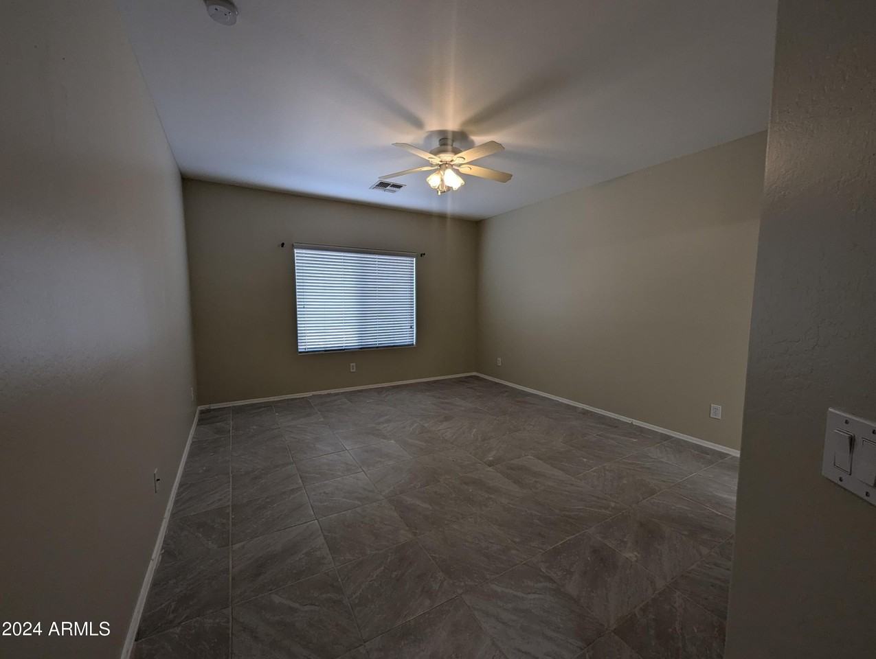 2363 N Smithsonian Dr - Photo 7 of 16