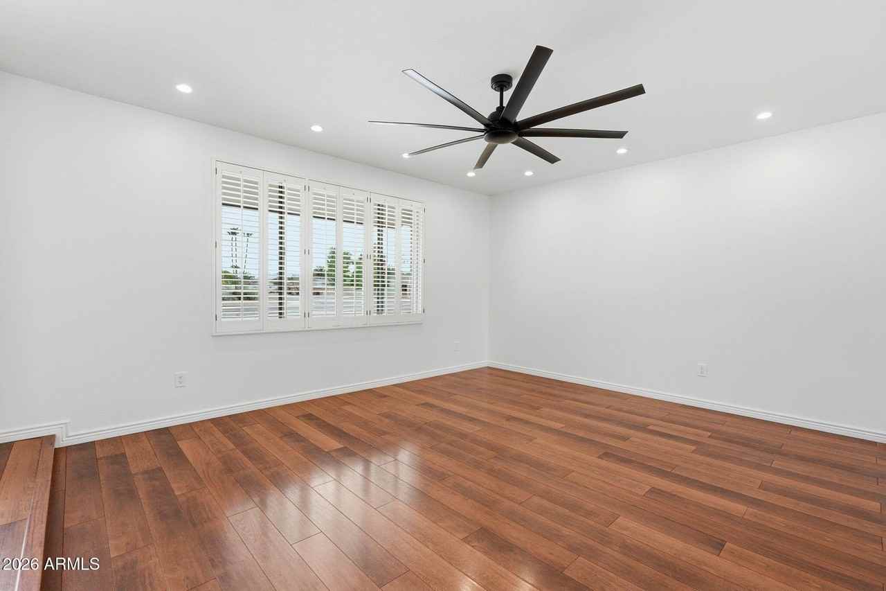 8355 E Stella Ln - Photo 7 of 46