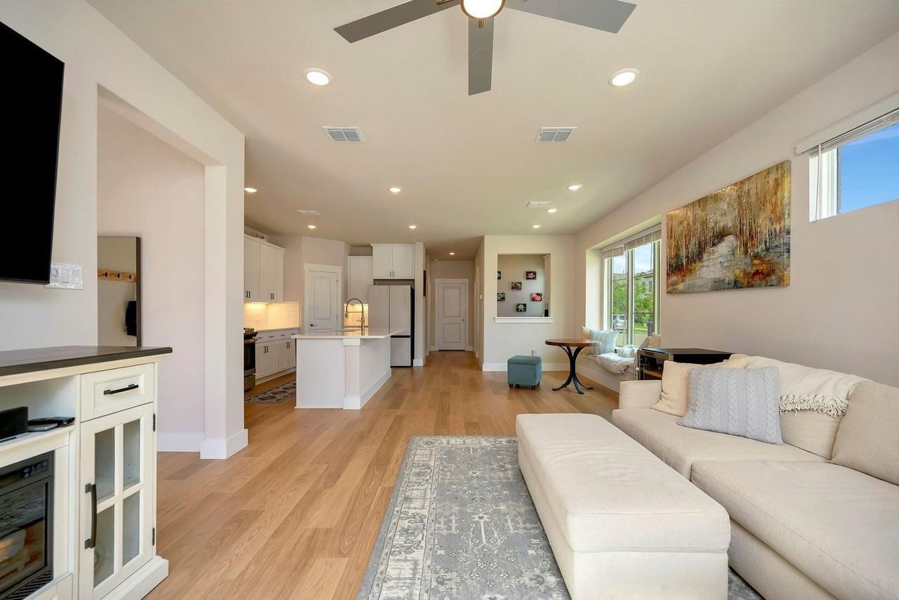 4720 Smokey Quartz Ln - Photo 7 of 23