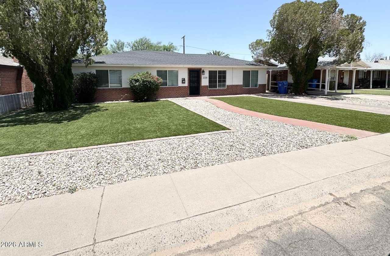 2220 E Heatherbrae Dr - Photo 2 of 21