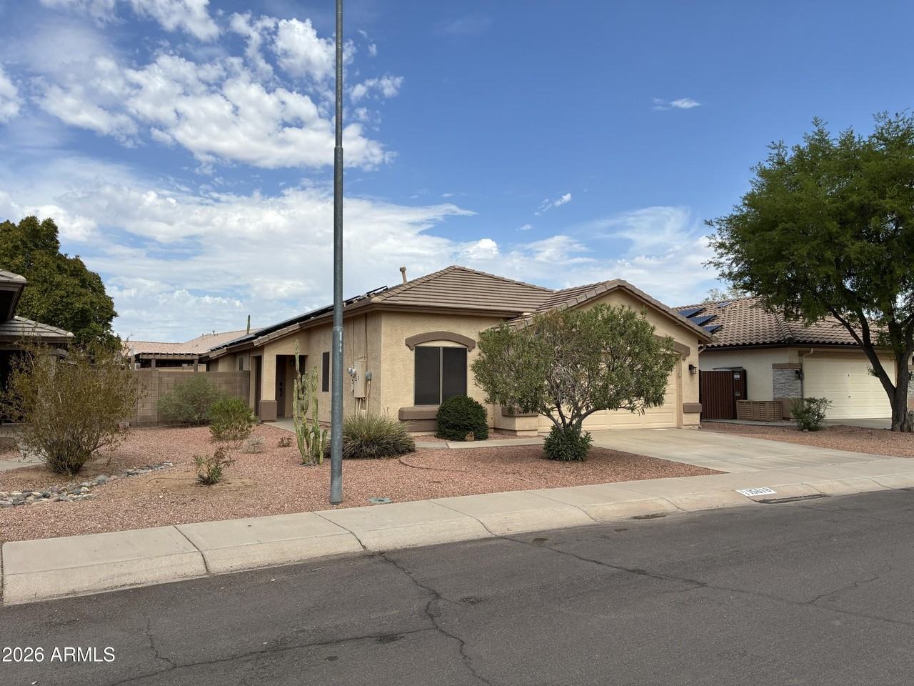 15618 N 159th Ln - Photo 3 of 41