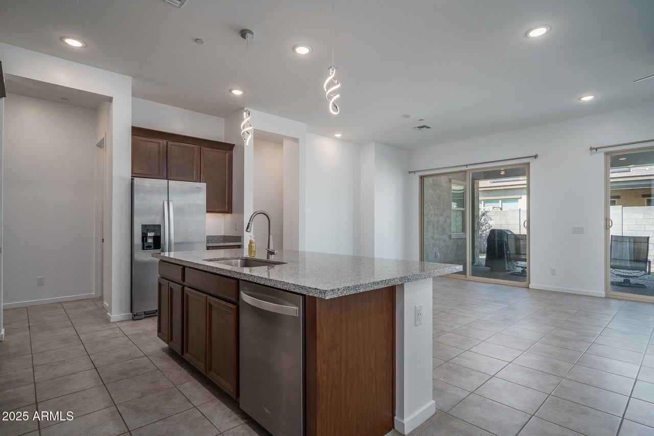 14084 W Desert Flower Dr - Photo 2 of 28