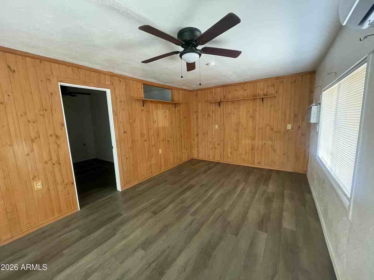 724 E Butte Ave - Photo 4 of 22
