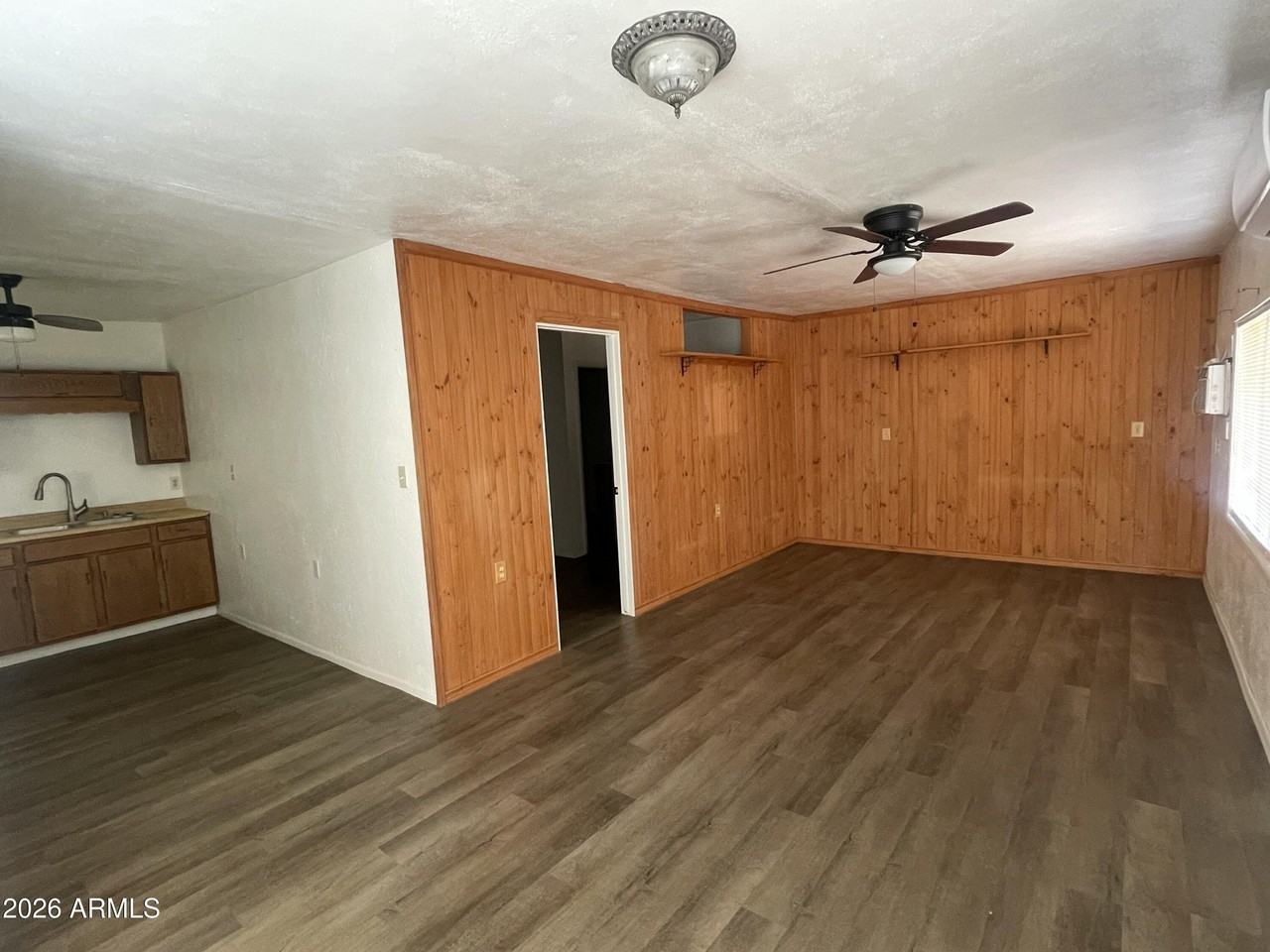 724 E Butte Ave - Photo 5 of 22