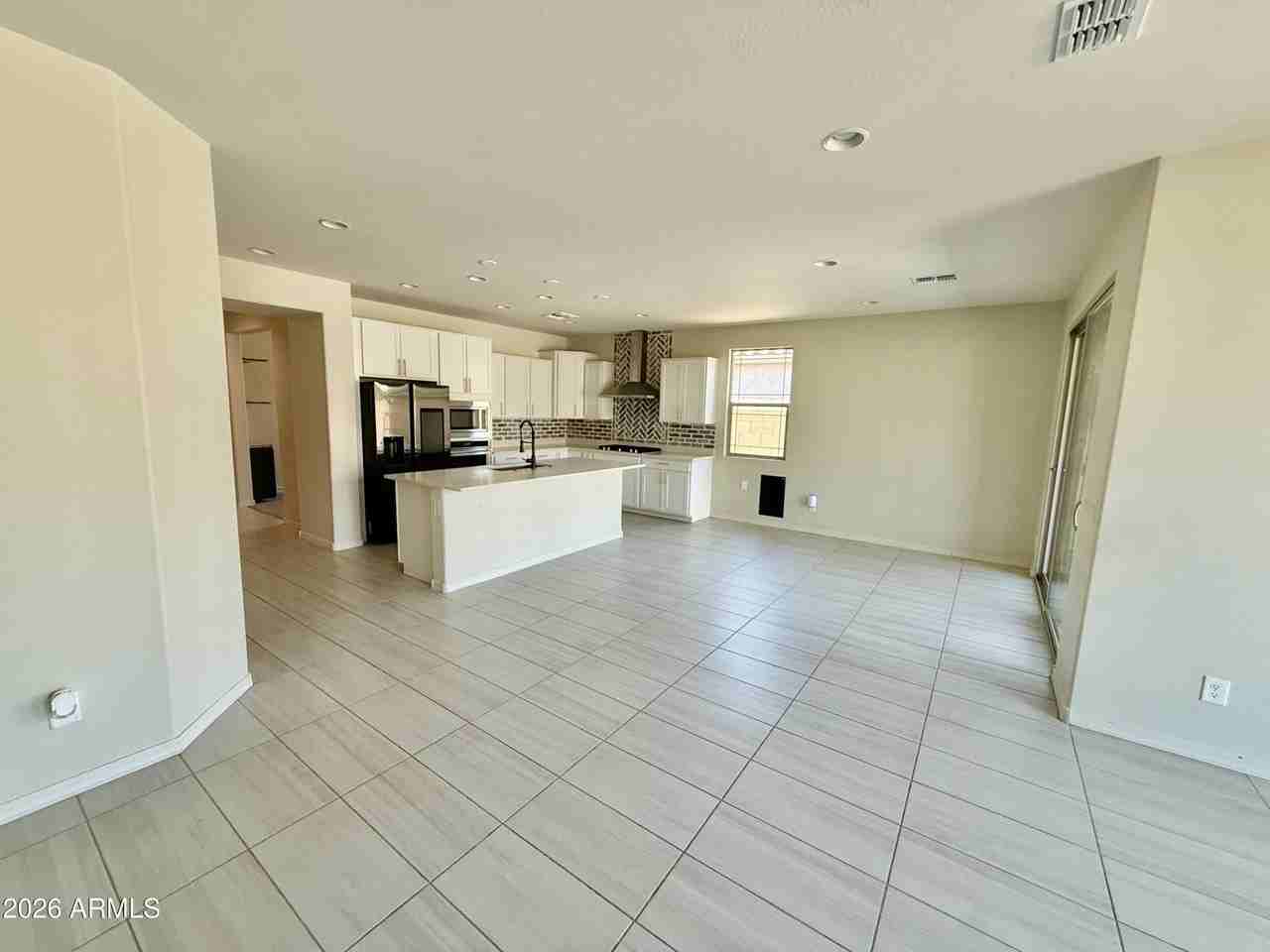 23066 E Mewes Rd - Photo 5 of 27