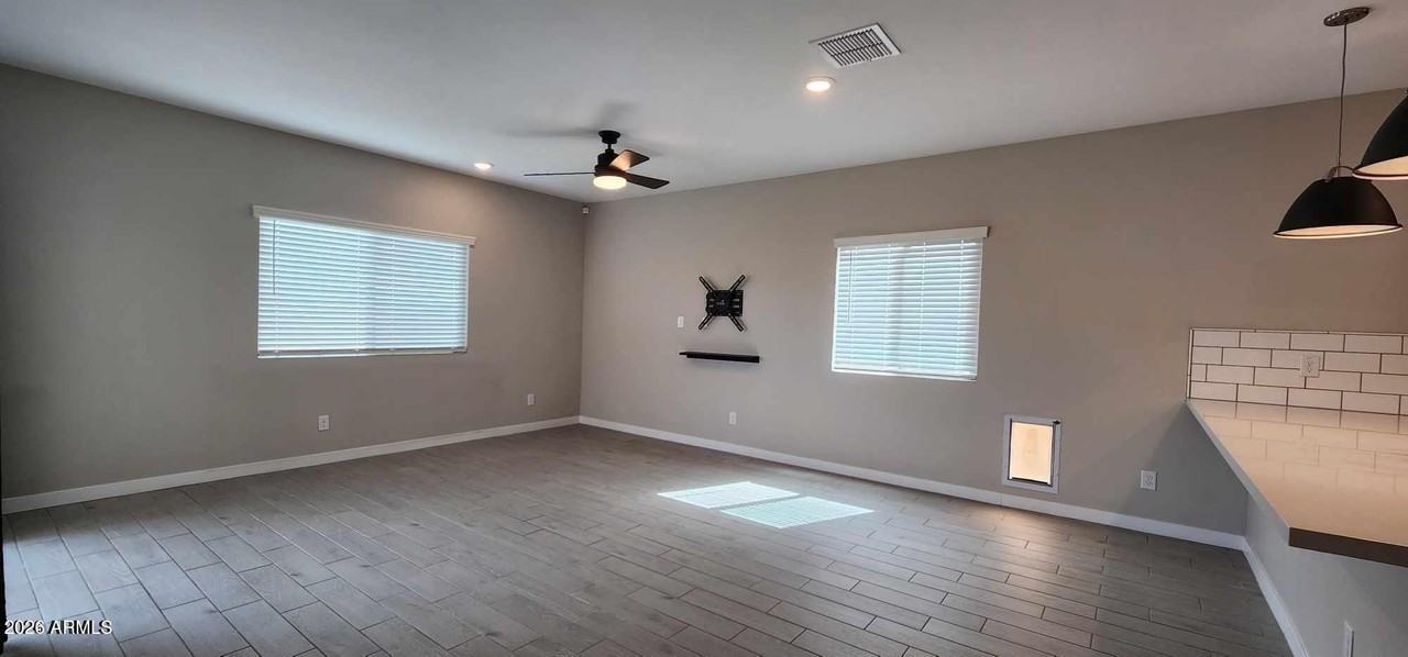 35210 W Santa Barbara Ave - Photo 7 of 22