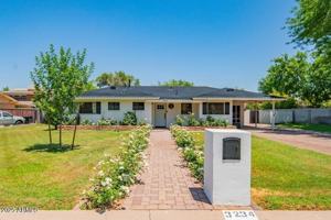 featured image of 3234 E Coolidge St