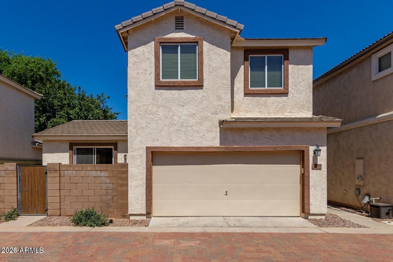 4334 E Carla Vista Dr - Photo 5 of 50