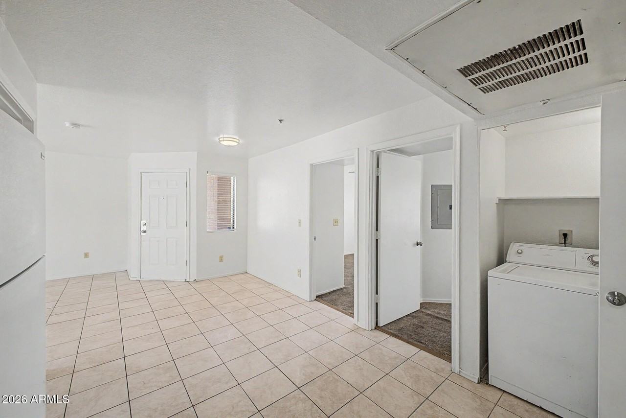 16033 N 25th St #102 - Photo 5 of 29