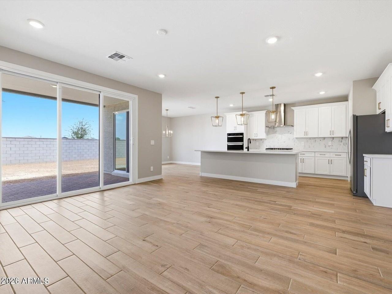 7762 W Hayward Ave - Photo 6 of 18