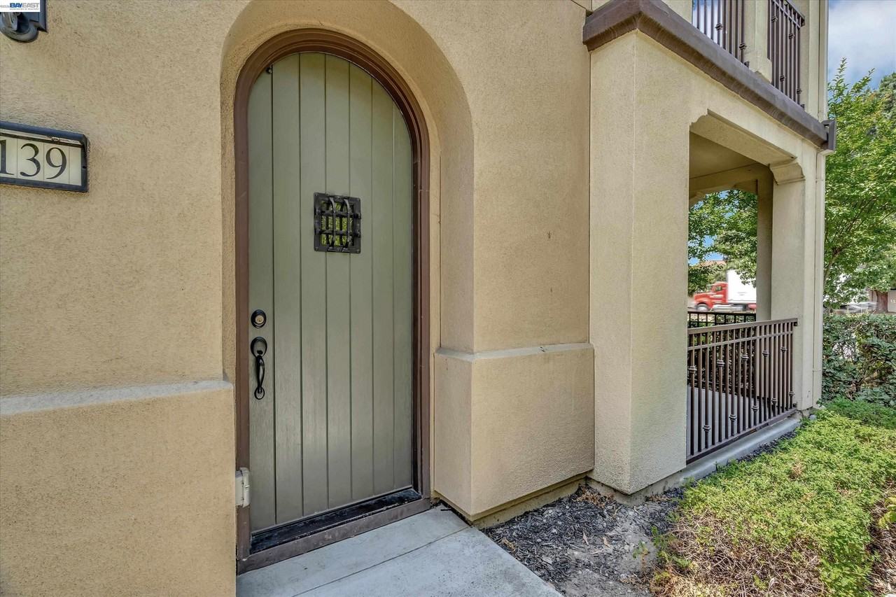1139 Genco Ter - Photo 4 of 41