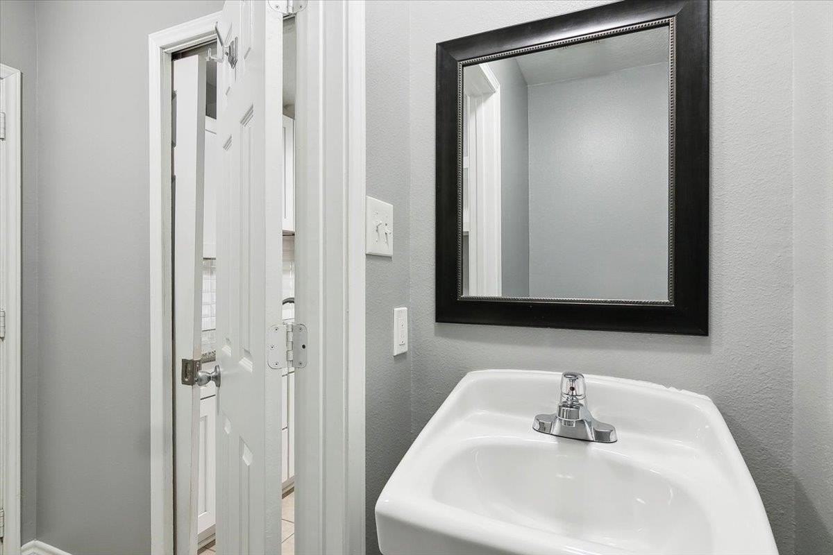 8540 Glen Meadow Ln - Photo 7 of 21