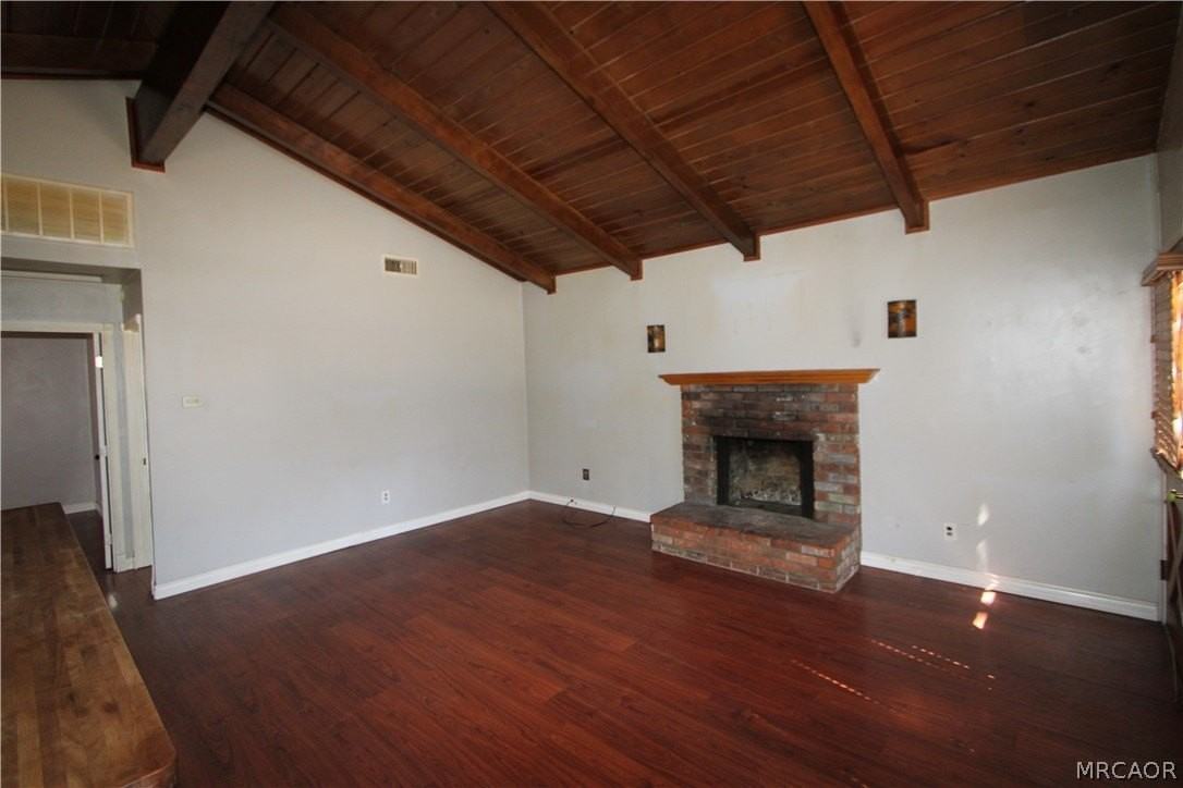 594 Lakewood Ln - Photo 4 of 15