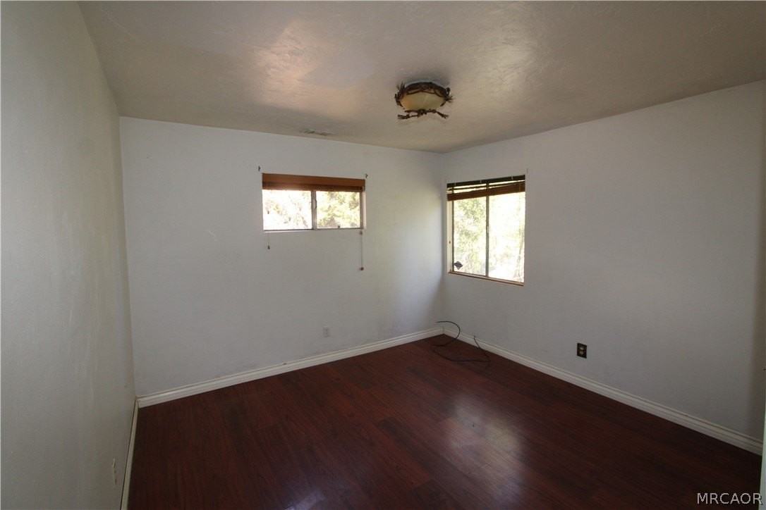594 Lakewood Ln - Photo 6 of 15