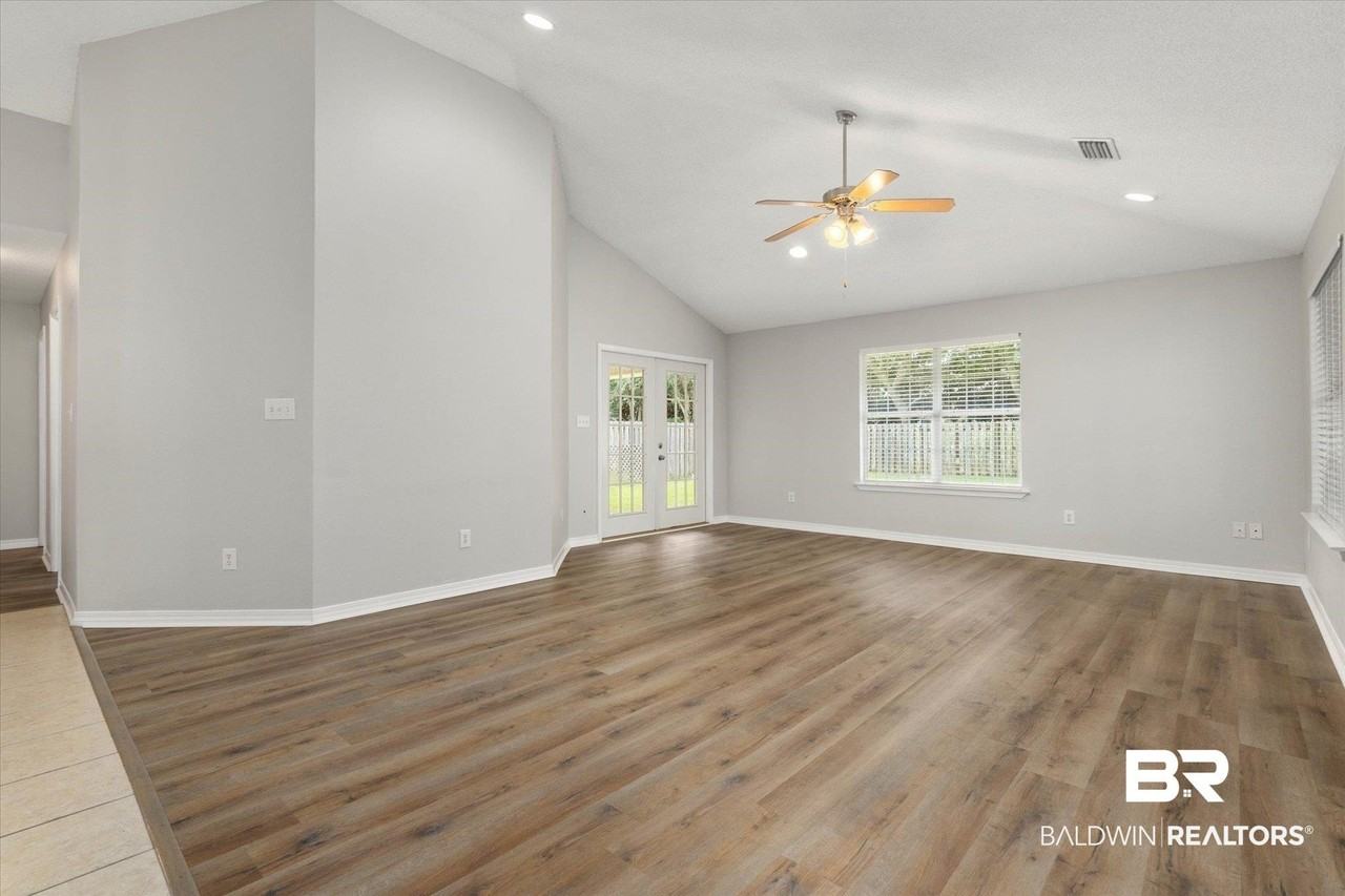 21570 Palmer Ct - Photo 2 of 20