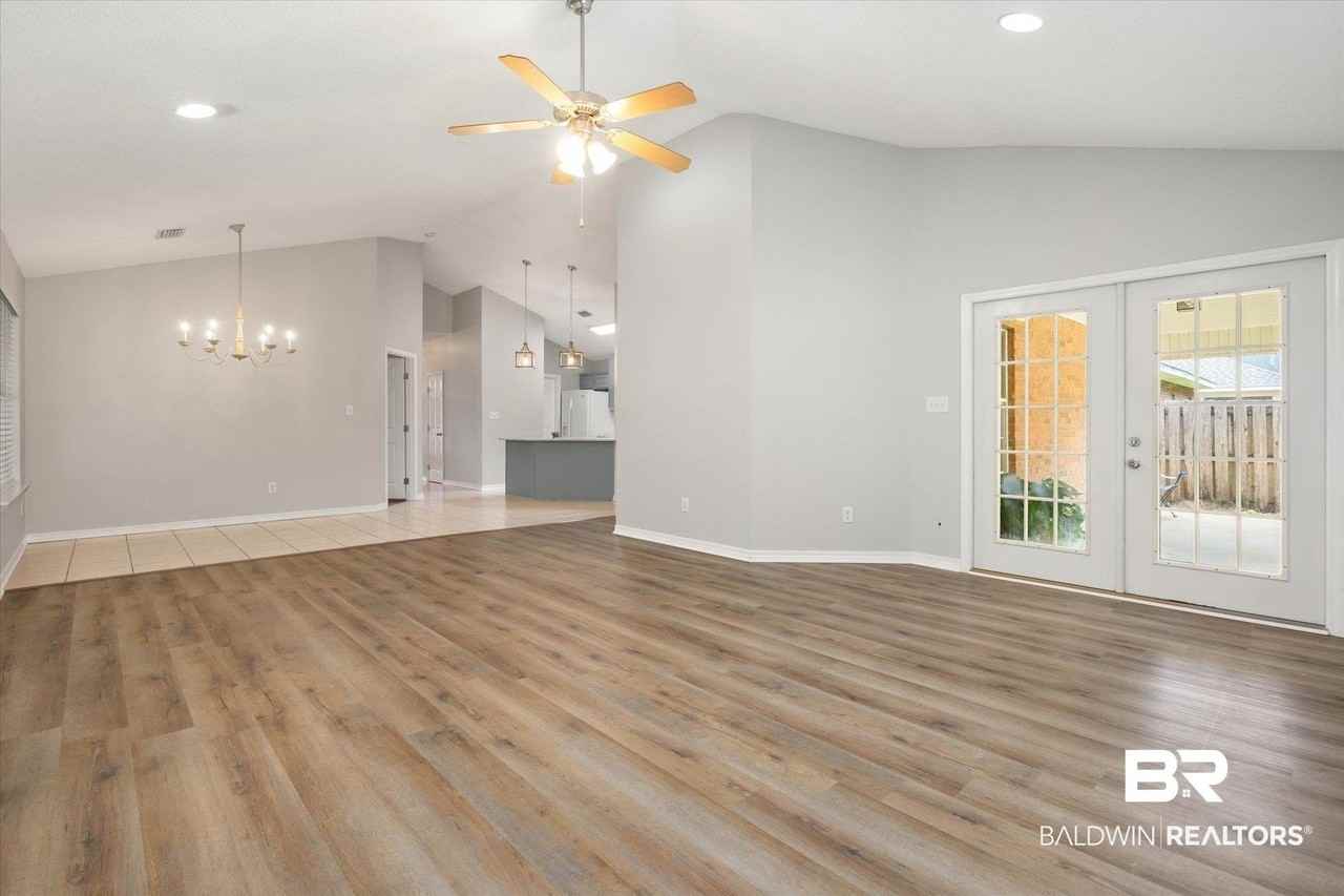 21570 Palmer Ct - Photo 3 of 20
