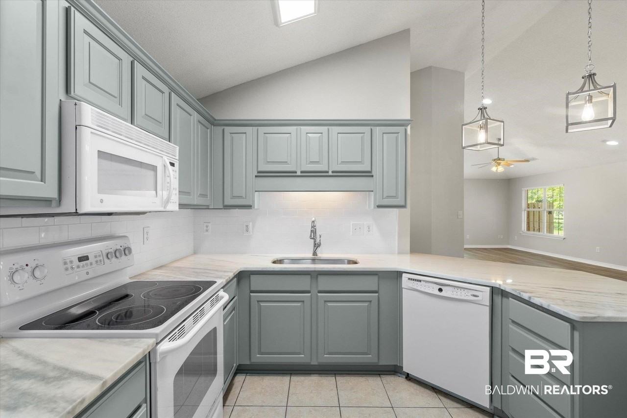 21570 Palmer Ct - Photo 5 of 20