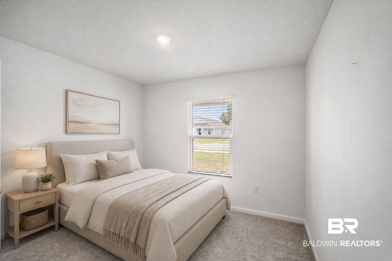 16933 Valencia Way - Photo 3 of 33