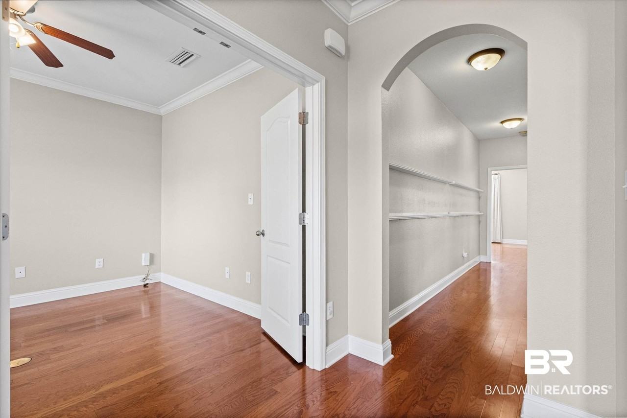 23904 Tullamore Dr - Photo 2 of 44