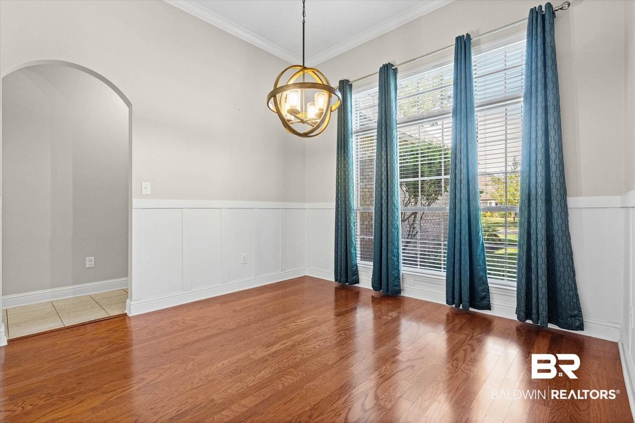 23904 Tullamore Dr - Photo 5 of 44