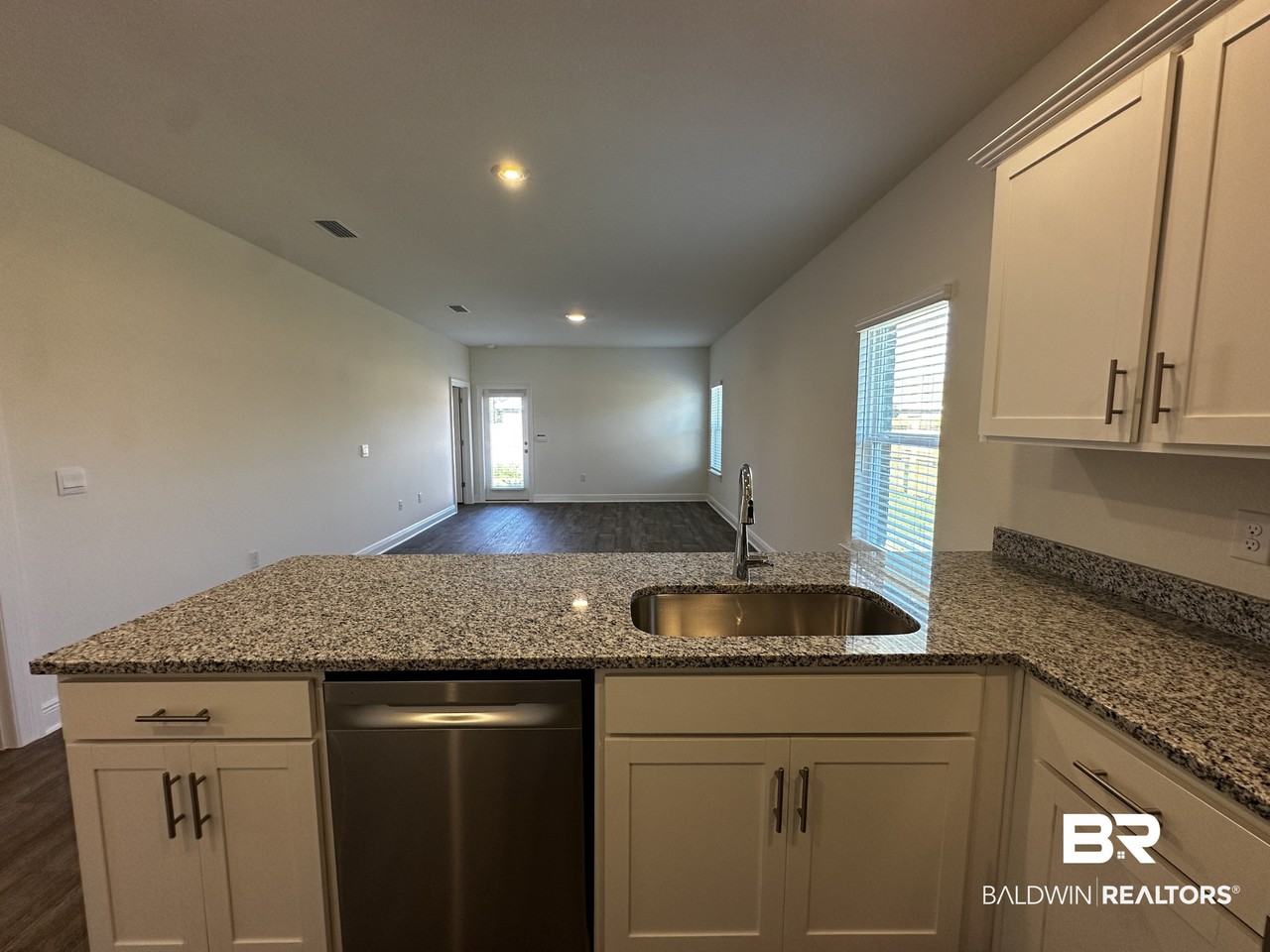 19135 Pagoda Ln - Photo 5 of 24