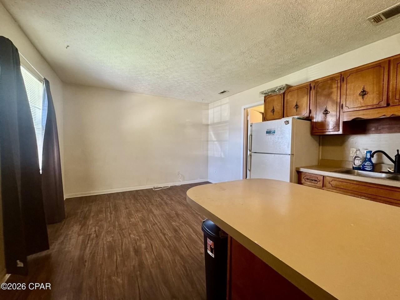 1711 Kentucky Ave - Photo 2 of 9