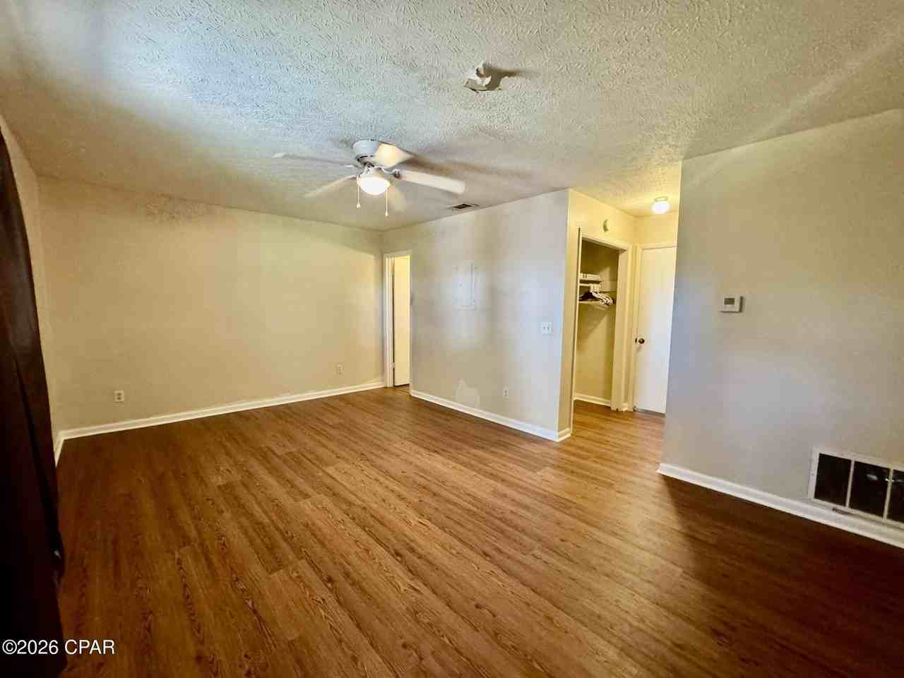 1711 Kentucky Ave - Photo 7 of 9