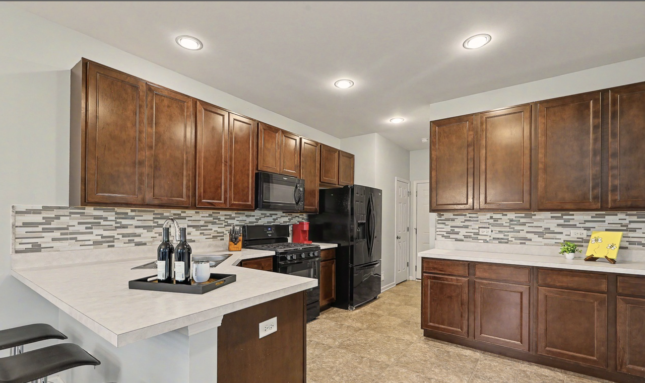 3806 Pratt Street - Photo 7 of 21