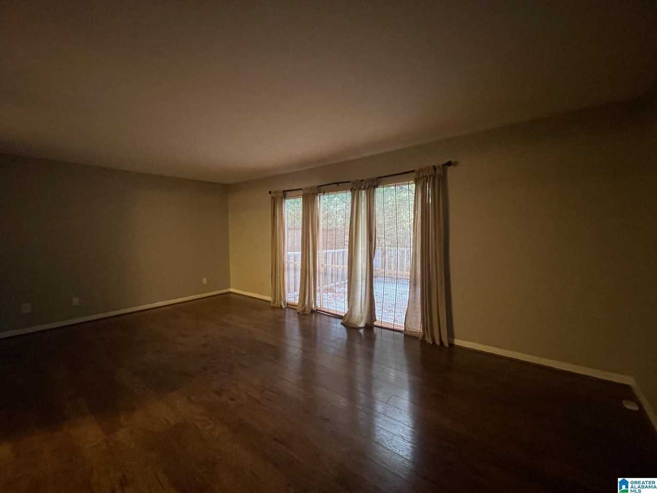 2617 Southbury Cir #2617 - Photo 5 of 11