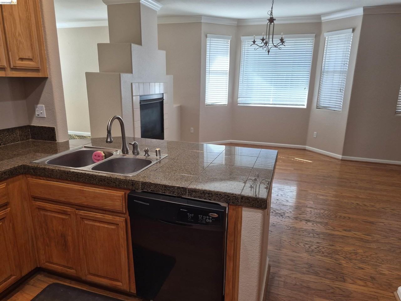 4127 Cherry Point Ct - Photo 3 of 15