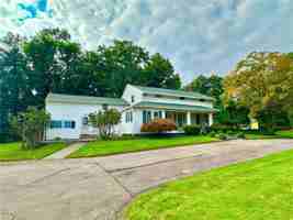 featured image of 1253 Fairport Rd